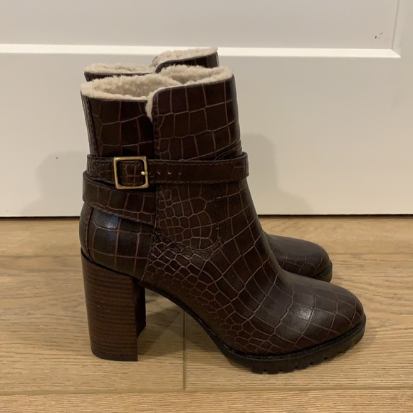 New Paige Croc Embossed Chocolate Booties, Size 9 - Picture 3 of 5